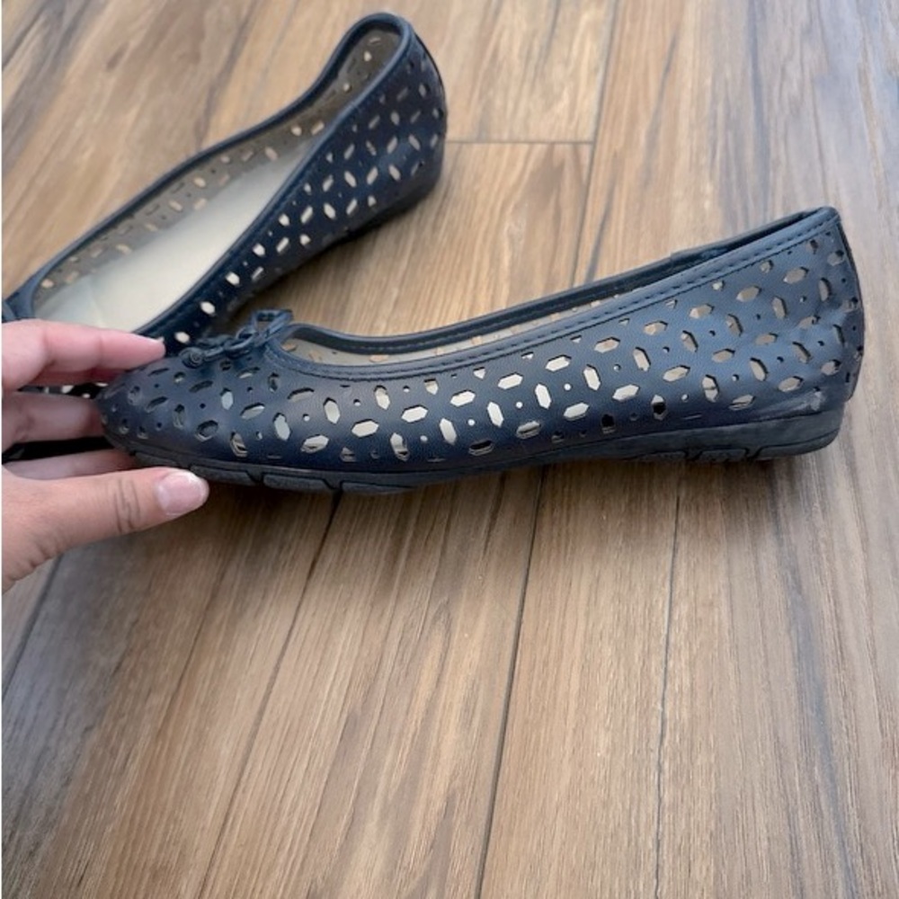 Navy blue flats